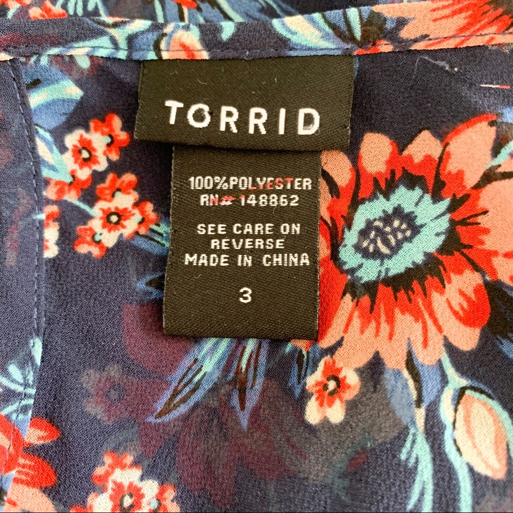 Torrid Floral Chiffon Drape Back Top - Picture 10 of 10